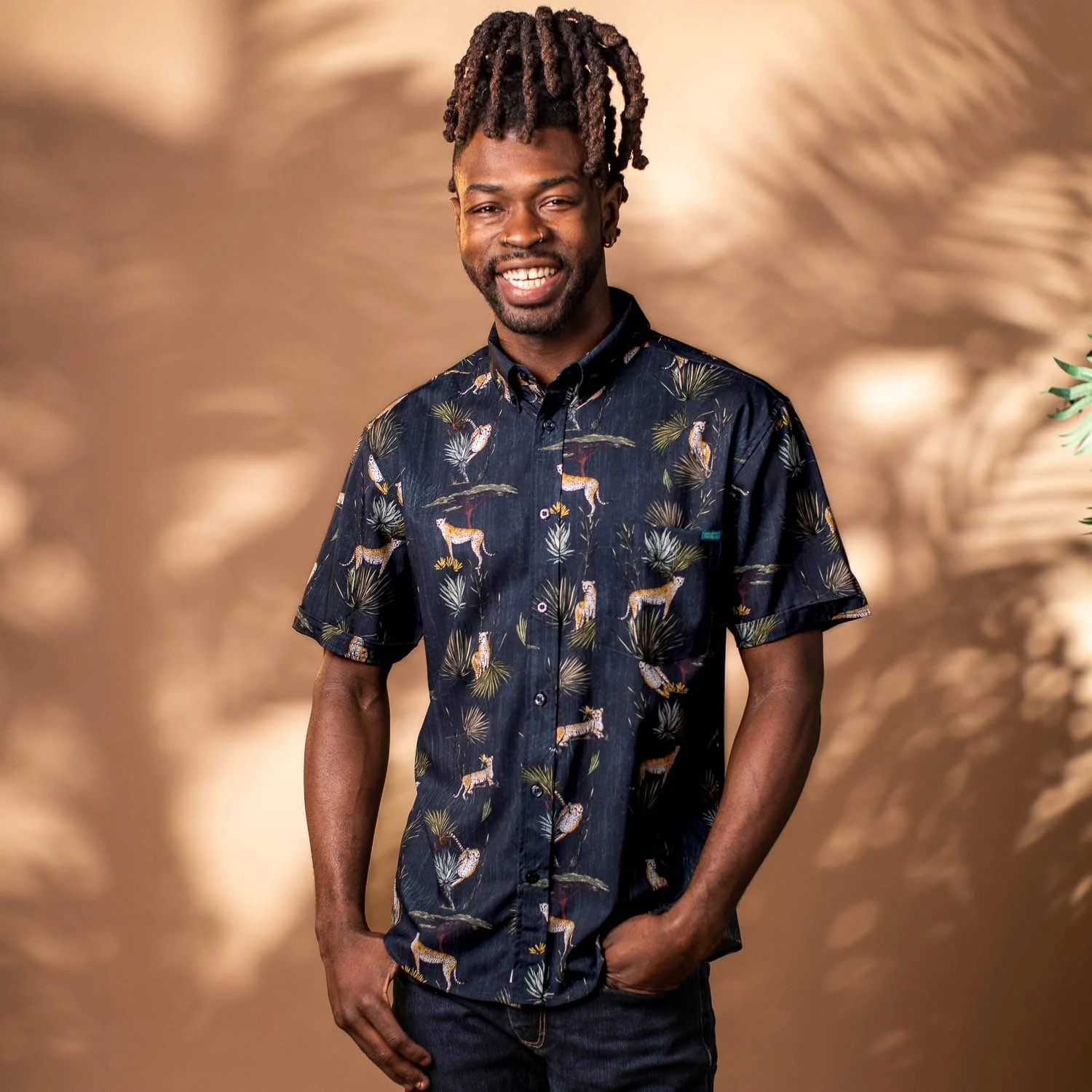 "Speed of the Savanna" from Smithsonian’s National Zoo and Conservation Biology Institute – KUNUFLEX Short Sleeve Shirt - Image 3